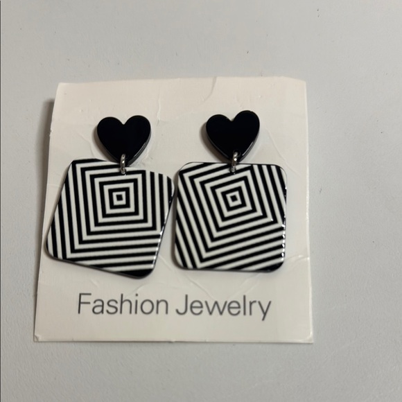 Black and White Geometric Earrings - Picture 1 of 1